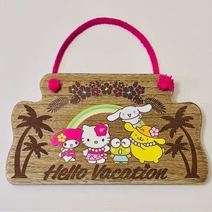 Hello Kitty & friends “Hello Vacation” Wooden Sign